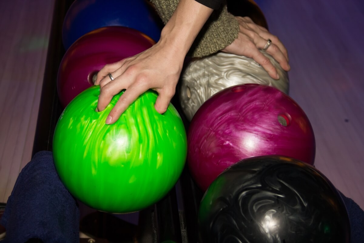 Why Does Bowling Hurt My Hip? The Science Behind Hip in